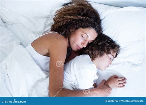 dormir mama hijo Search